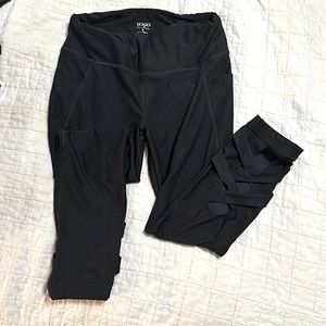 Bundle 5/$15 or $5 sept. Yogo leggings with ballet detail on calf.